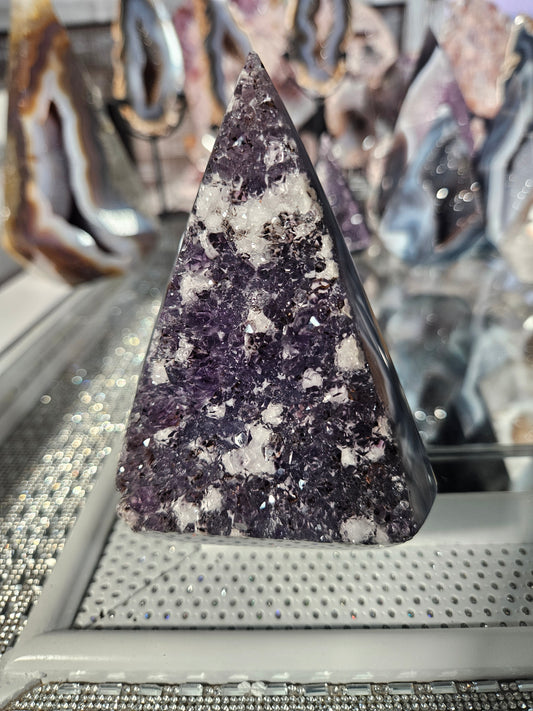 Agate Diamond with amethyst