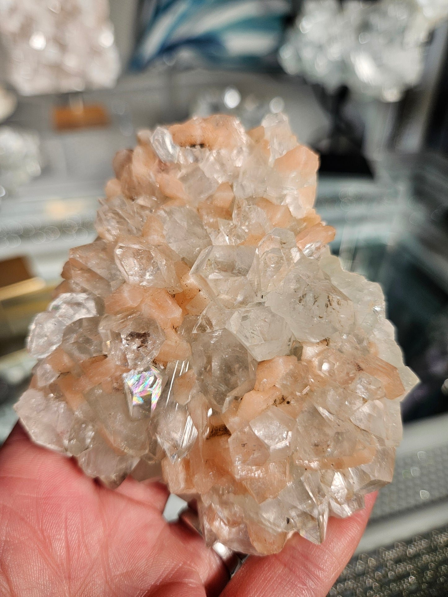 Stilbite and apophyllite